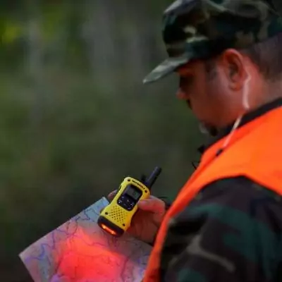 Radio portable Motorola TLKR T92 H2O - 2 bandes PMR - 8 canaux Radio portable Motorola TLKR T92 H2O - 2 bandes PMR - 8 canaux