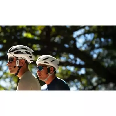 Oreillette - SENA - Bikom 20 - Bluetooth - Microphone - Portée 800 m - 7h d'autonomie - USB-C - Noir Oreillette - SENA - Bikom 20 - Bluetooth - Microphone - Portée 800 m - 7h d'autonomie - USB-C - Noir