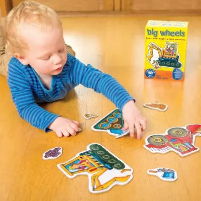 Amusez-vous avec le Puzzle Tracteurs - ORCHARD - Dimensions compactes!