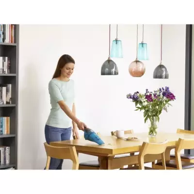 Aspirateur à main sans fil BLACK+DECKER WDC215WA-QW Dustbuster Lithium Eau et poussière 7,2V - Bleu