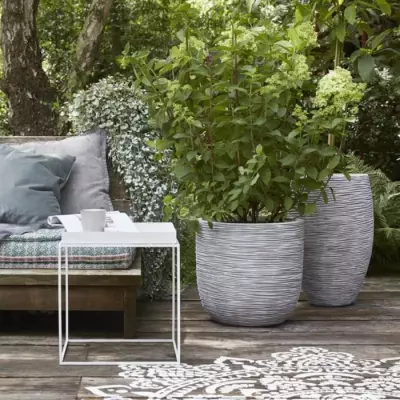 Jardinière Nature Rib 35 x 34 cm Ivoire - Pour un jardin éclatant ! Jardinière Nature Rib 35 x 34 cm Ivoire - Pour un jardin éclatant !