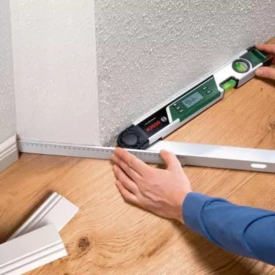 Mesureur d'angle Bosch UniversalAngle - Précision jusqu'à 220°