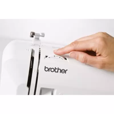 Machine à coudre Brother RL417 - Compacte et performante