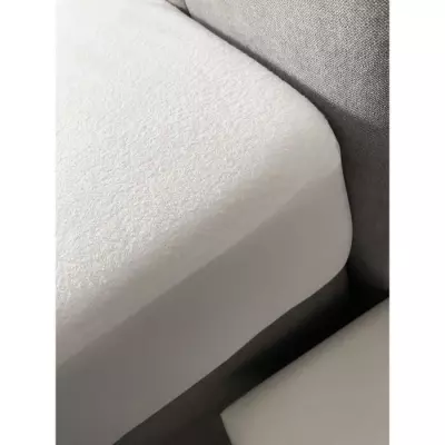 Protégez votre matelas avec ce modèle absorbant - Taille 160x200 cm