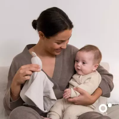 Doudou Bébé You&Me - Réversible et Réconfortant - Transportez l'Odeur du Parent
