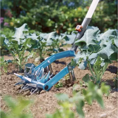 Émietteur-sarcleuse 14cm Combisystem GARDENA: outil ensemencement de haute qualité