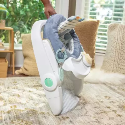 Tapis d'éveil INGENUITY Siege d'apprentissage Prop Spot, 3 positions de siège