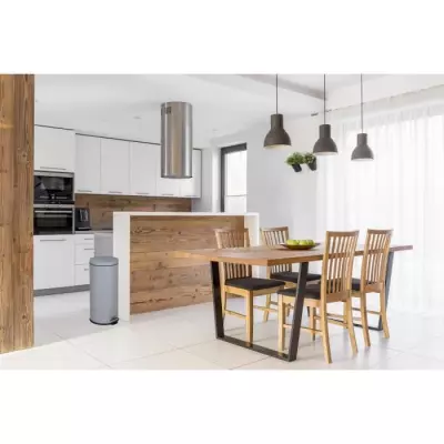 Poubelle de cuisine à pédale URBAN 30L - Design urbain et pratique