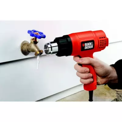 Décapeur Thermique BLACK+DECKER - 1750W, Grattoir Inclus