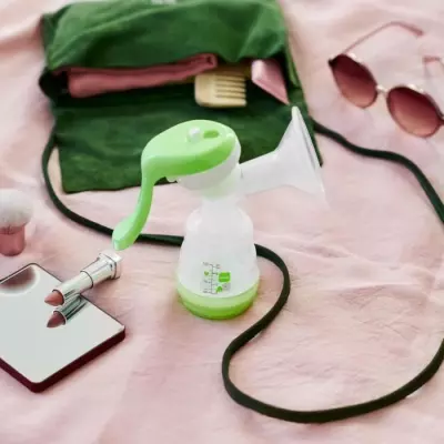 Kit tire-lait manuel + Kit allaitement MAM: Compact et pratique!