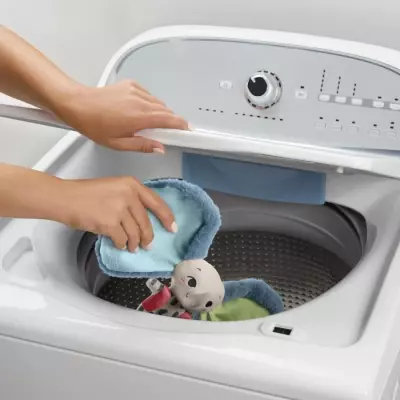 Peluche Fisher-Price Tembo pour nouveau-nés - Douceur éléphantesque
