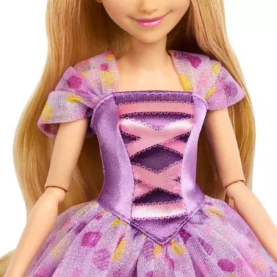 Poupée Raiponce Fête d'Anniversaire Disney Princesses - HYC38 Poupée Raiponce Fête d'Anniversaire Disney Princesses - HYC38