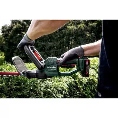 Taille-haies sans fil METABO - HS 18 LTX 65 - 18V - Lame 65cm Taille-haies sans fil METABO - HS 18 LTX 65 - 18V - Lame 65cm