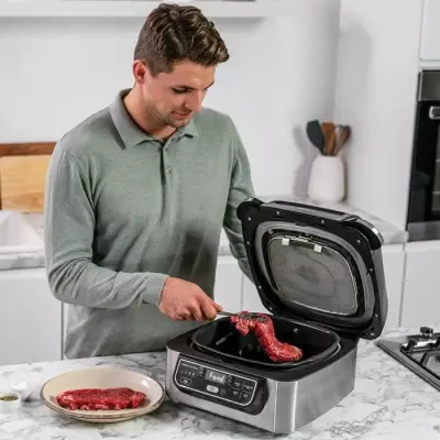 Grill intérieur NINJA FOODI AG301EU - Cuisson cyclonique - 5 modes