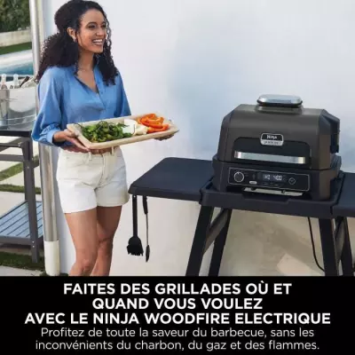 Barbecue électrique et fumoir Ninja Woodfire Pro XL avec thermomètre