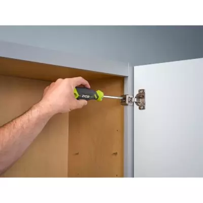 Ensemble de 7 tournevis magnétiques RYOBI - Pratique et efficace