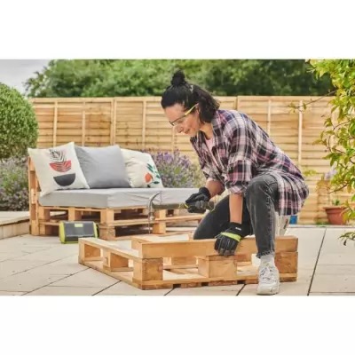 Arrache-clous RYOBI 560g en fibre de verre - Outil indispensable
