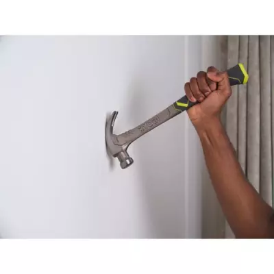Arrache-clous RYOBI 560g en fibre de verre - Outil indispensable