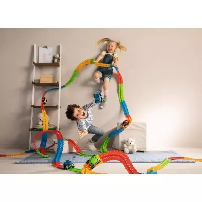 Découvrez le Circuit Voiture FleXtreme Set - 4,40m - SMOBY