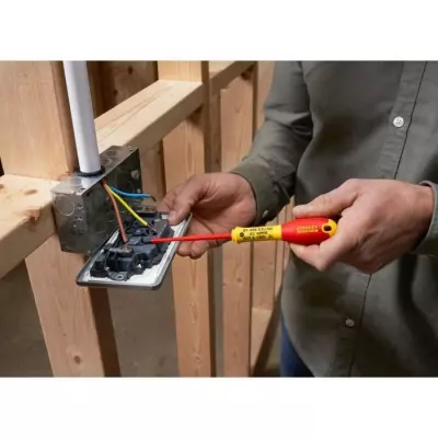 Ensemble de Tournevis Slim Isolés 1000V - STANLEY FATMAX - Idéal pour Electricien