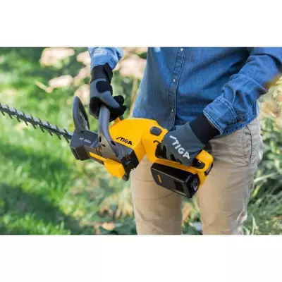 Taille-haie STIGA HT 300e Kit - Compact et performant !