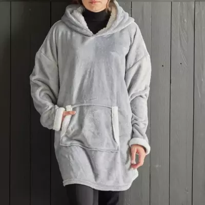 Plaid polaire gris - Manches longues et poche - 70 x 87 cm