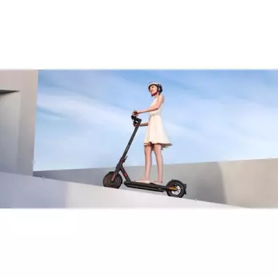 Trottinette électrique XIAOMI Electric Scooter 4 Pro FR 700W 10 - Compacte et performante