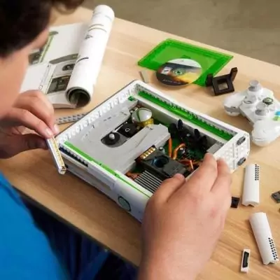 Coffret de Construction MEGA Xbox 360 - Manette LED - 1342 pièces