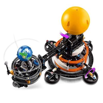 LEGO Technic 42179 : Orbite Terre et Lune en jeu de construction