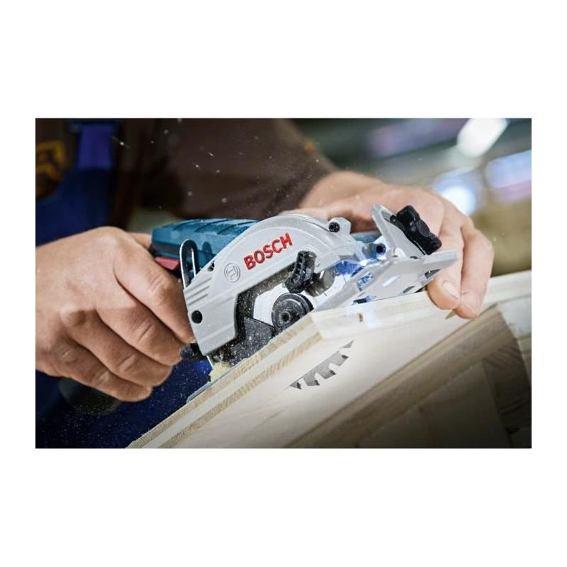 Scie circulaire Bosch Professional GKS 12V-26 + 2 batteries 3,0Ah + L-Boxx