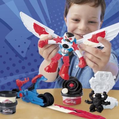 Play-Doh Captain America Moto Tranchante - Coffret 3 Accessoires