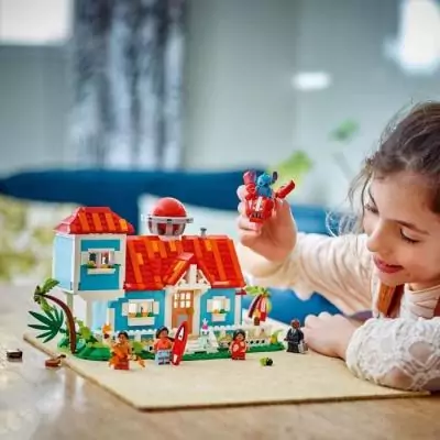 LEGO | Disney La Maison sur la Plage de Lilo et Stitch 43268 : Jeu de Construction Fun