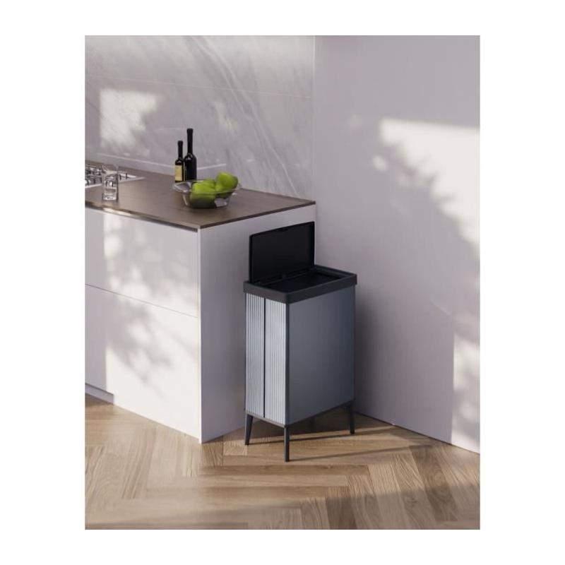 Poubelle sur pieds VERTO CURVER - Ouverture touch - 54 L - Bleu perle