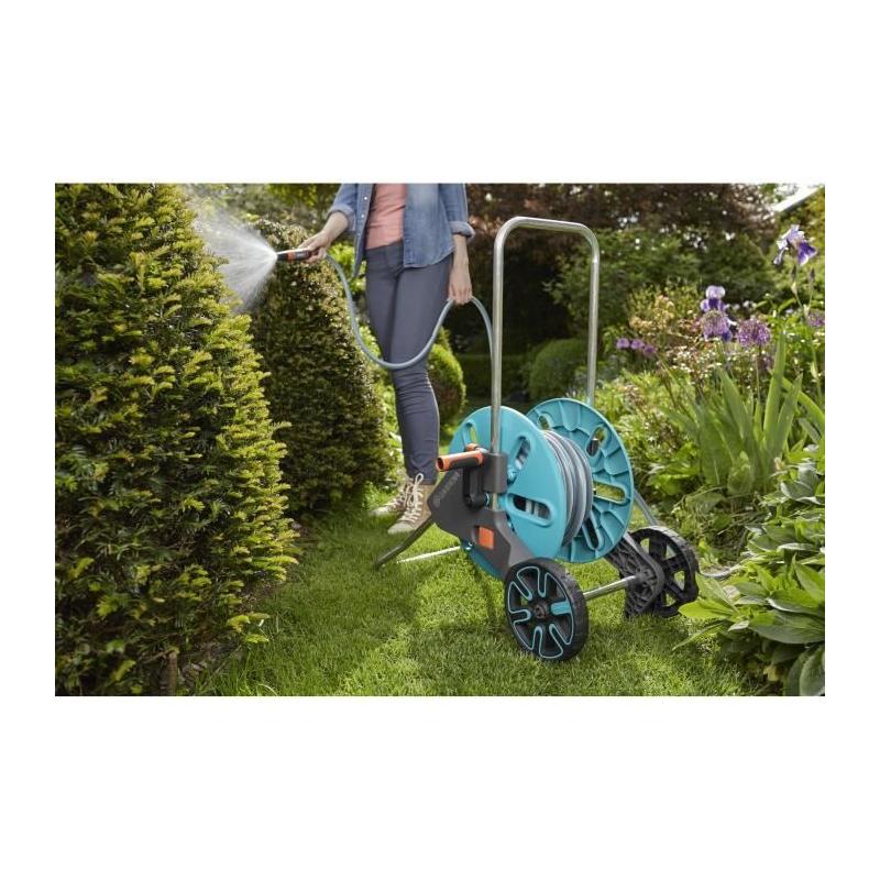 Dévidoir CleverRoll GARDENA taille M 25m - Pour petit jardin