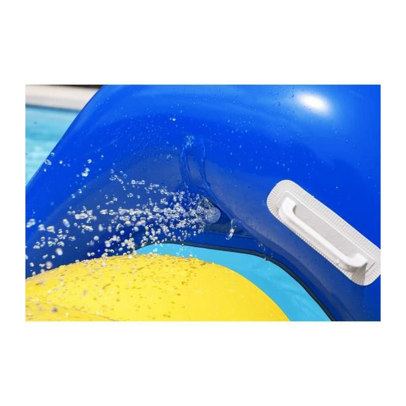 Toboggan gonflable géant pour piscine - Amusement assuré!