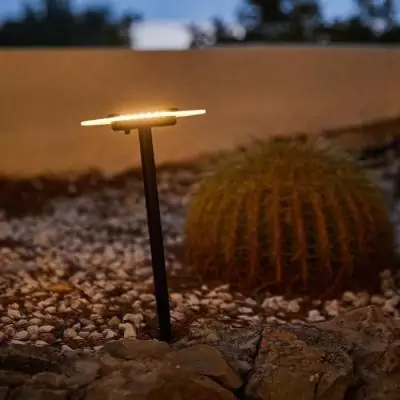Lot de 2 balises solaires à piquer - LUMISKY - UFO - H35 cm - LED blanc chaud Lot de 2 balises solaires à piquer - LUMISKY - UFO - H35 cm - LED blanc chaud