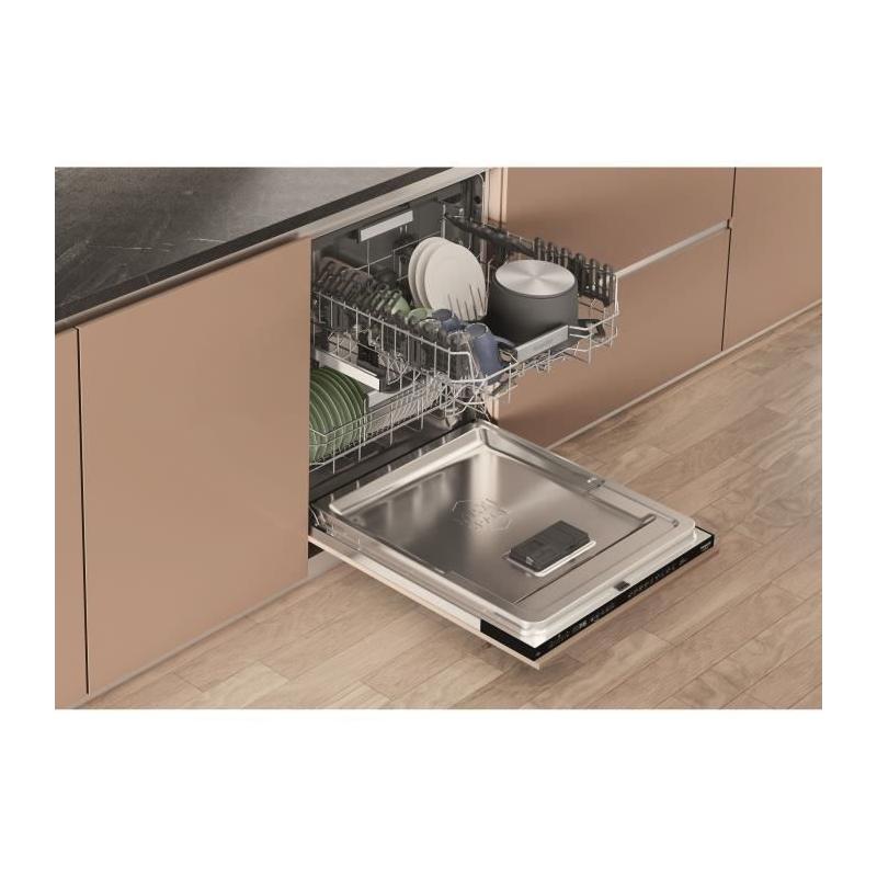 Lave-vaisselle intégrable HOTPOINT H7IHP40L - 15 couverts
