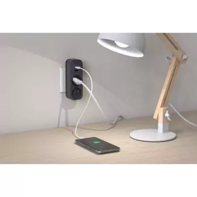 Prise multiple Biplite QUARX - 2P 16A avec USB-A et USB-C
