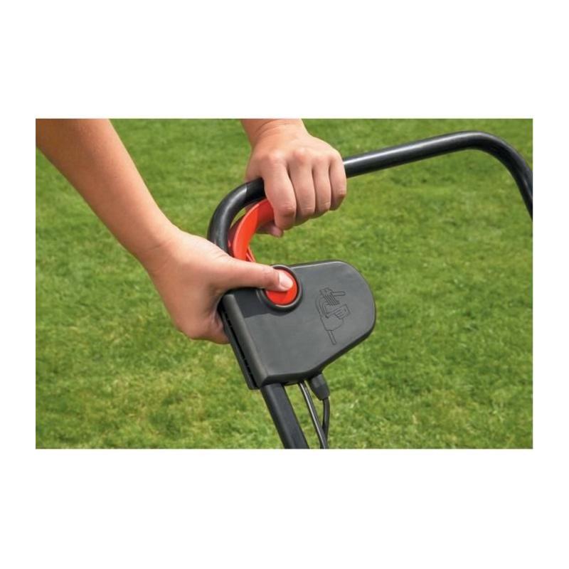 Aérateur Démousseur BLACK+DECKER 600W GD300-QS pour Pelouse sans Mousse