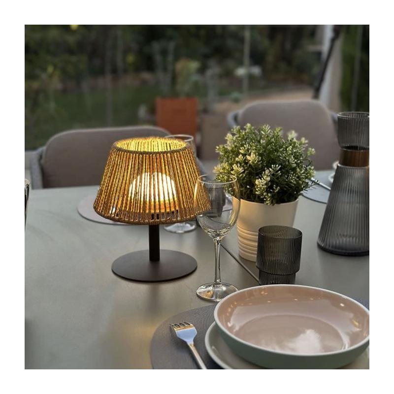 Lampe de table sans fil en raphia naturel - STANDY MINI RAFFY