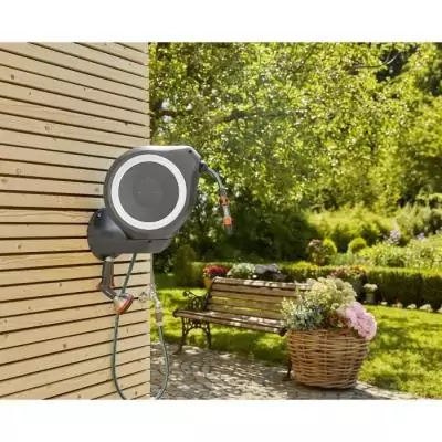 Dévidoir automatique mural RollUp M GARDENA - Kit complet - 20m - Ø11mm Dévidoir automatique mural RollUp M GARDENA - Kit complet - 20m - Ø11mm