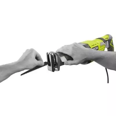 Scie sabre RYOBI 1 200W - 3 000 cp/min - 200 mm bois - anti-vibration