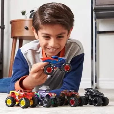 Pack de 5 véhicules DIE-CAST 1:64 DC Comics Monster Jam
