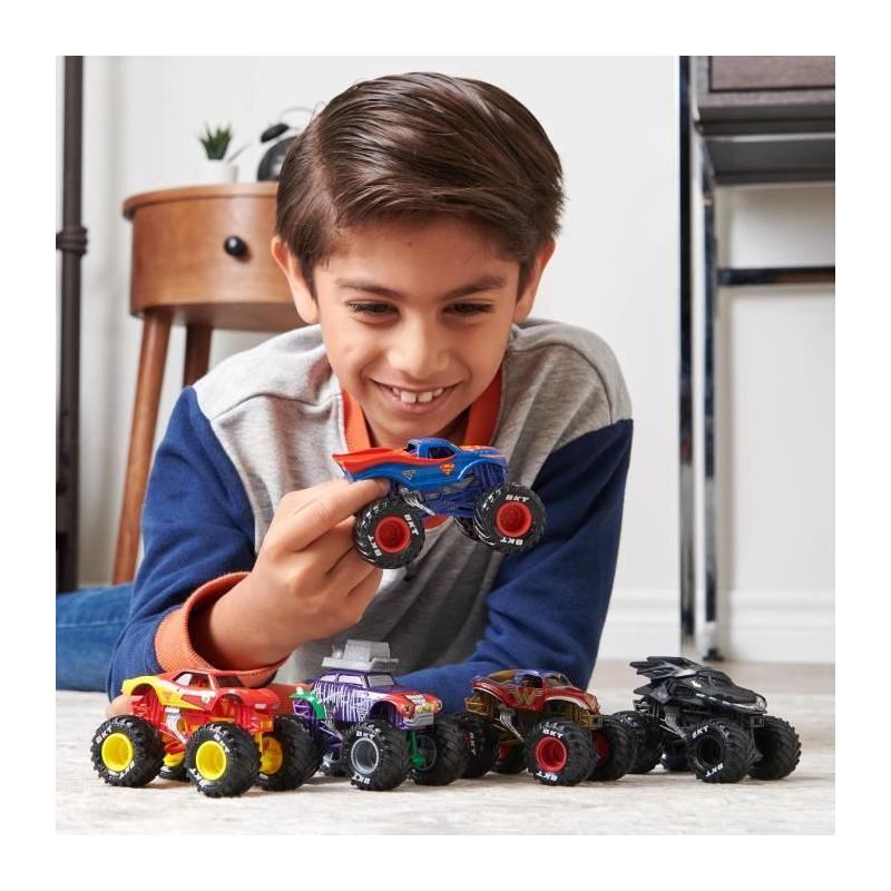 Pack de 5 véhicules DIE-CAST 1:64 DC Comics Monster Jam