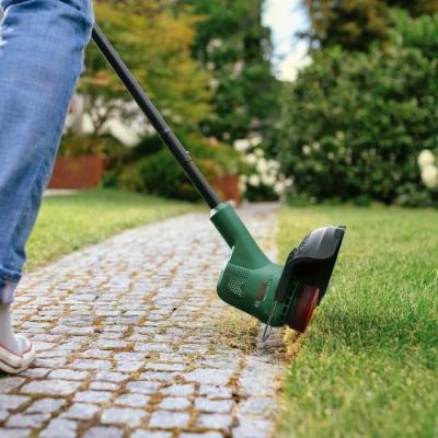 Coupe-bordures BOSCH EasyGrassCut 18V-26 - Coupe 26 cm