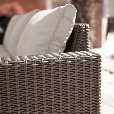 Salon de jardin en résine imitation rotin tressé - Allibert by KETER - MOOREA - Cappuccino Salon de jardin en résine imitation rotin tressé - Allibert by KETER - MOOREA - Cappuccino