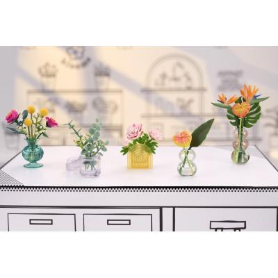 MGA's Miniverse Make It Mini Botanicals