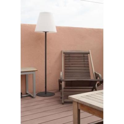 Lampadaire solaire Arte Alta blanc pour illuminer votre jardin