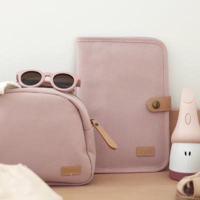 Protège carnet de santé BEABA en toile rose poudré