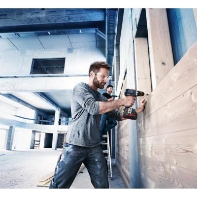 Perceuse-visseuse Bosch Pro: GSR 18V-50 + 2 batt. 2,0Ah + chrg. GAL 18V-20 + 43 acc. + Sacoche